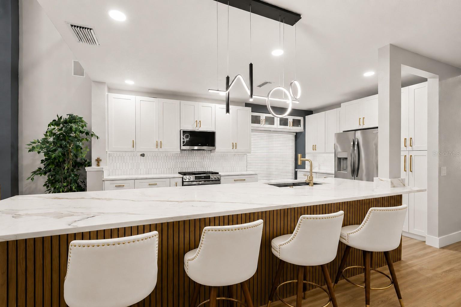 WESTCHASE SECTION 372 AND PARK - Residential