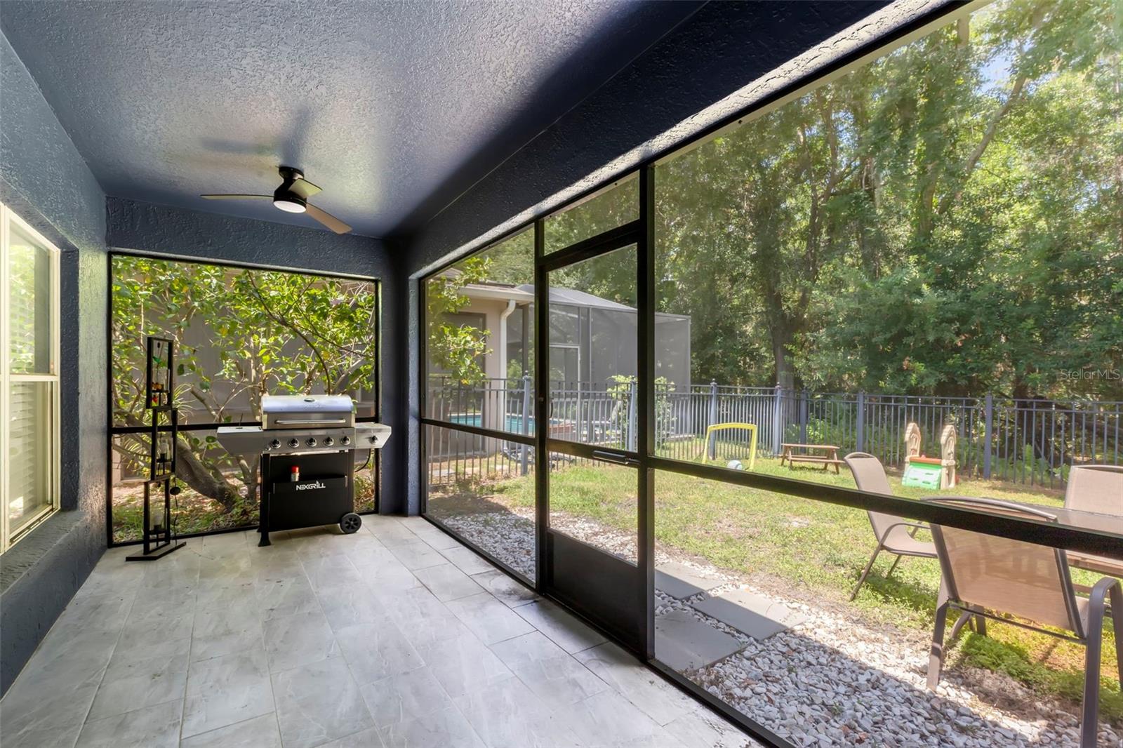 WESTCHASE SECTION 372 AND PARK - Residential