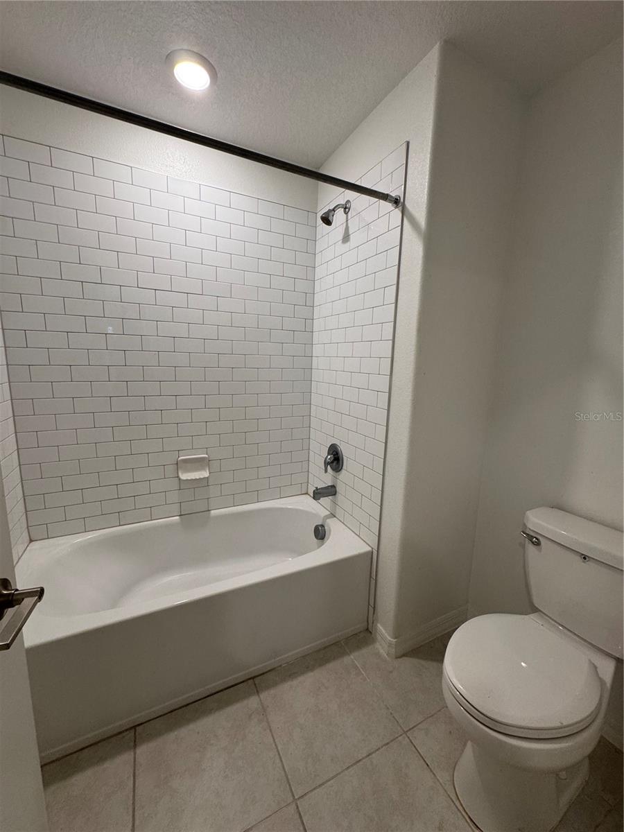 ABBOTT SQUARE PH 1B - Residential