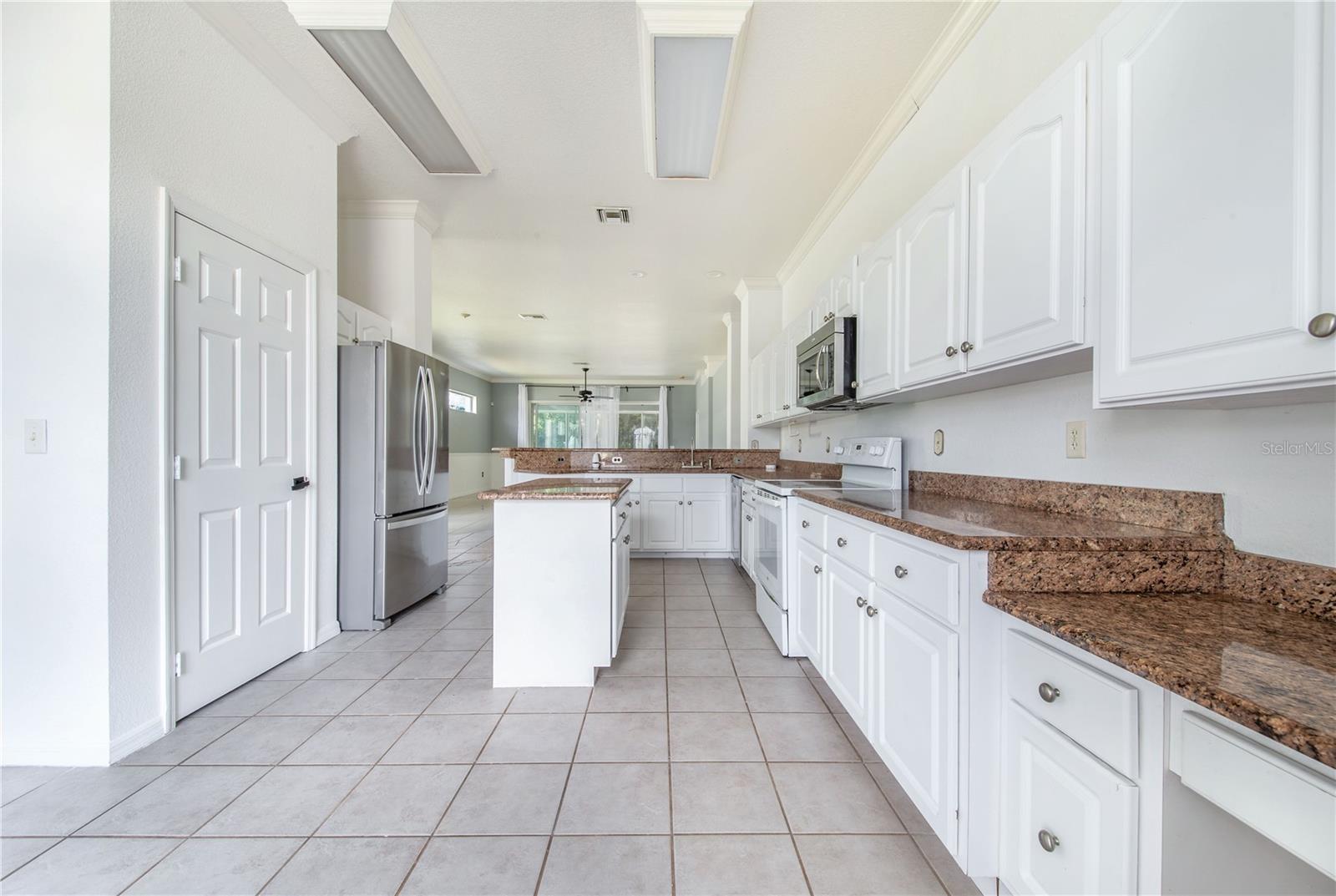 LAGO VISTA GOLF ESTATES - Residential