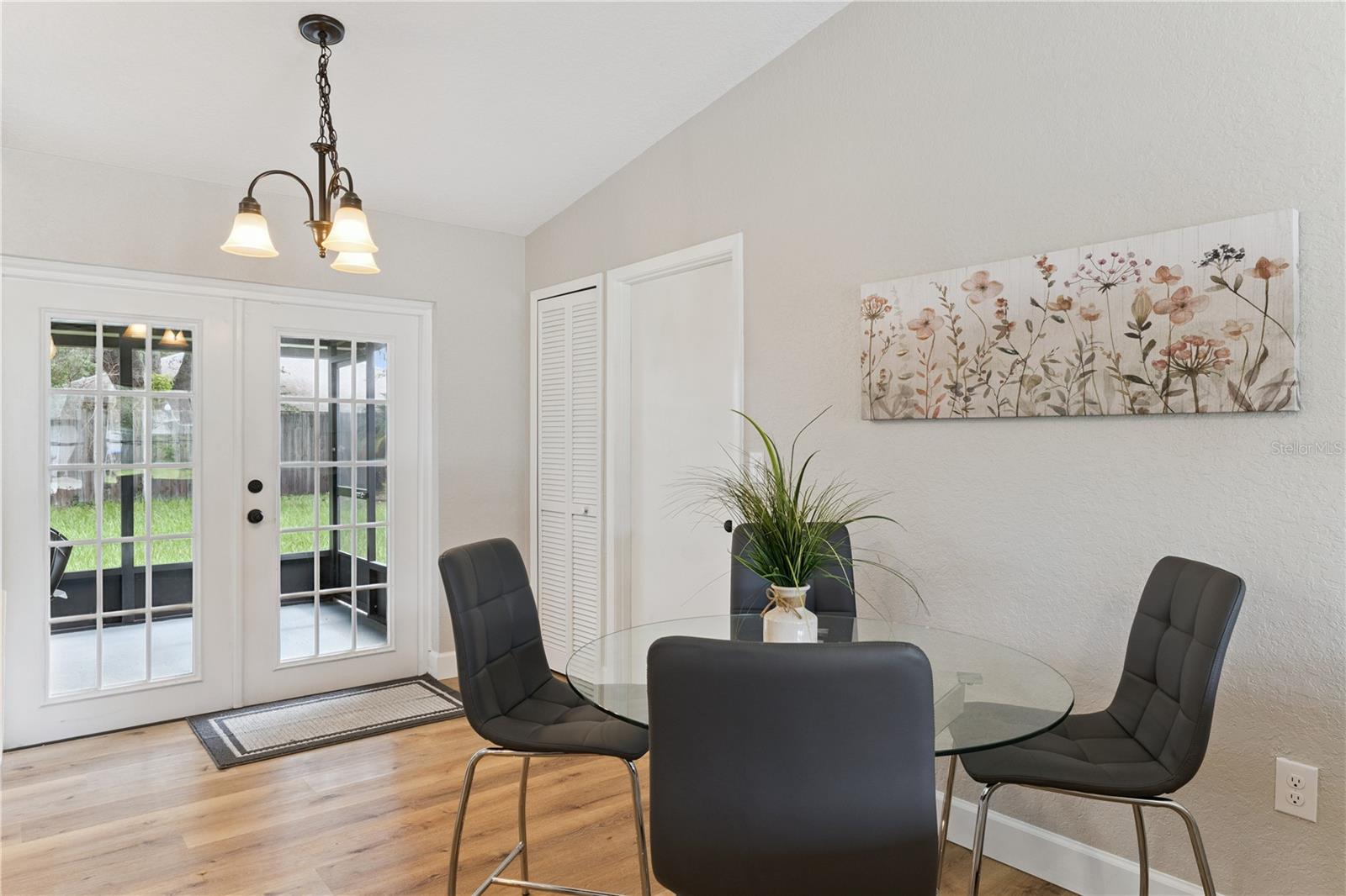 SHADY GROVE - Residential