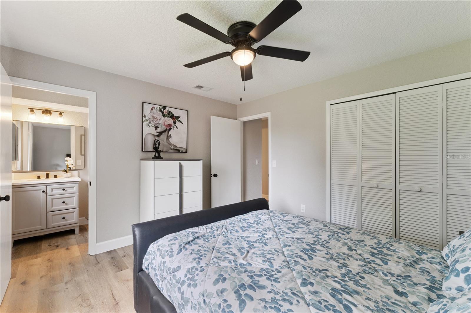 SHADY GROVE - Residential