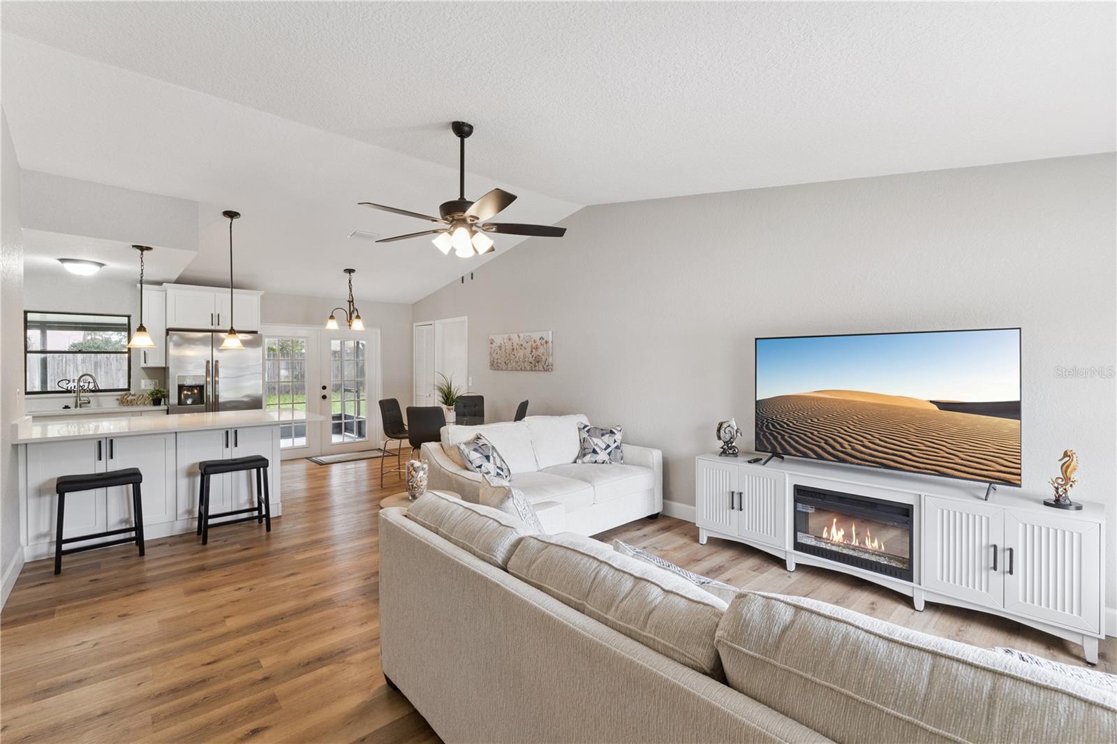 SHADY GROVE - Residential