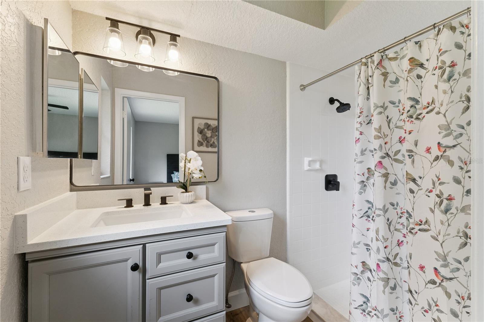 SHADY GROVE - Residential