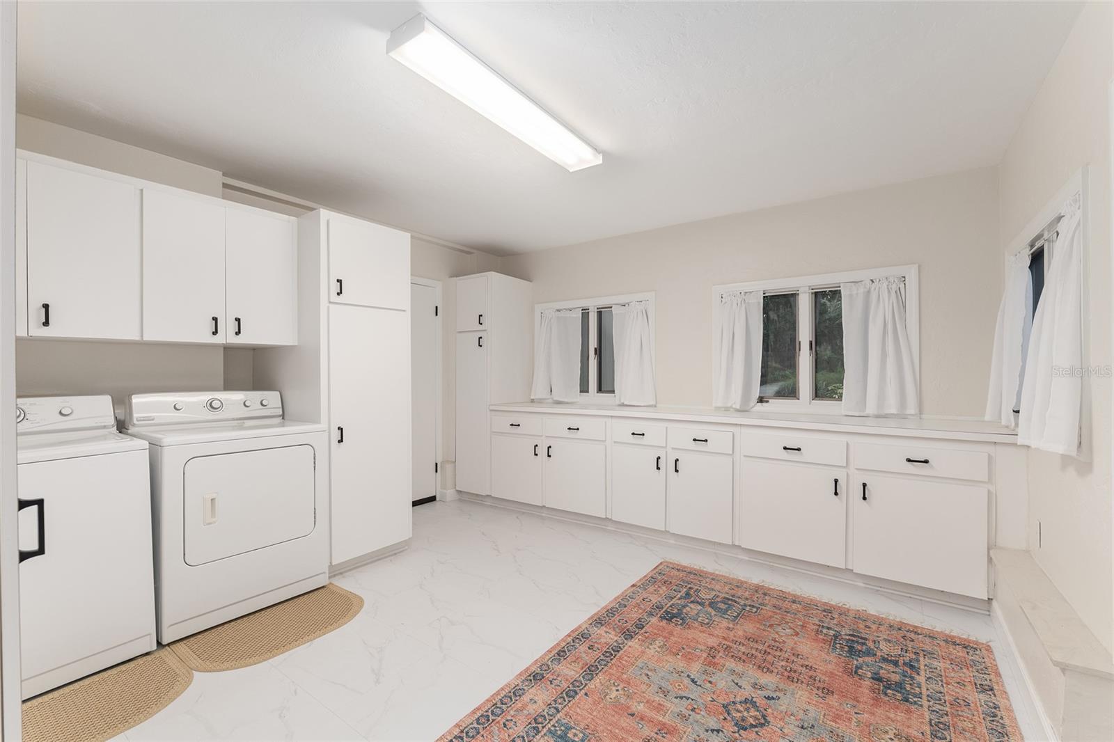 SUNSET ACRES - Residential