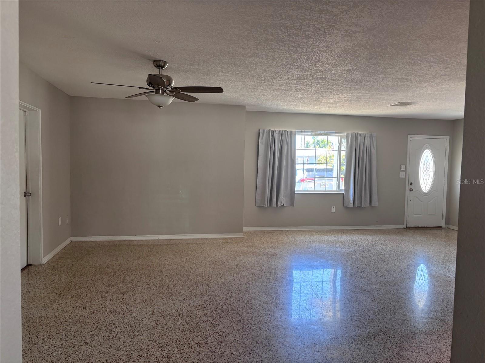 KENNETH CITY - Residential Lease