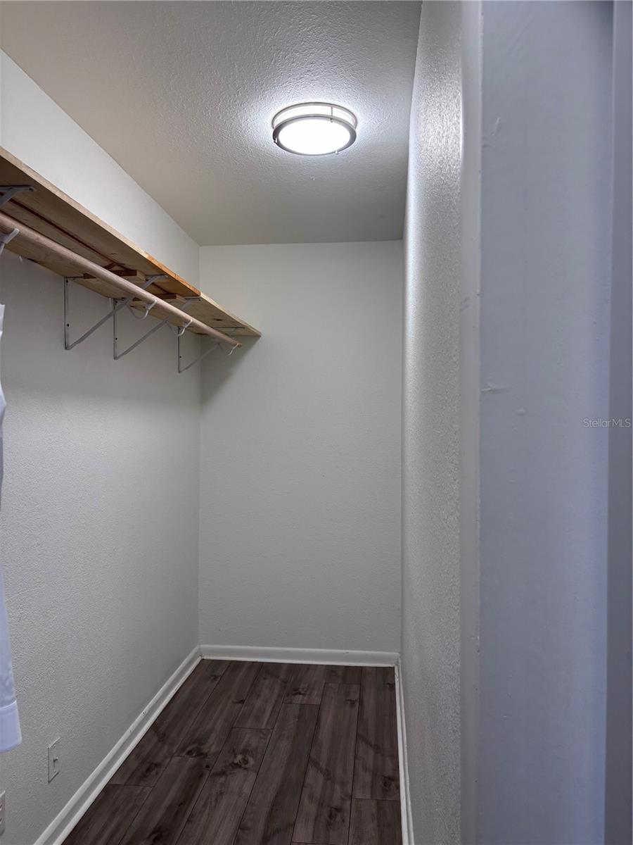 KENNETH CITY - Residential Lease
