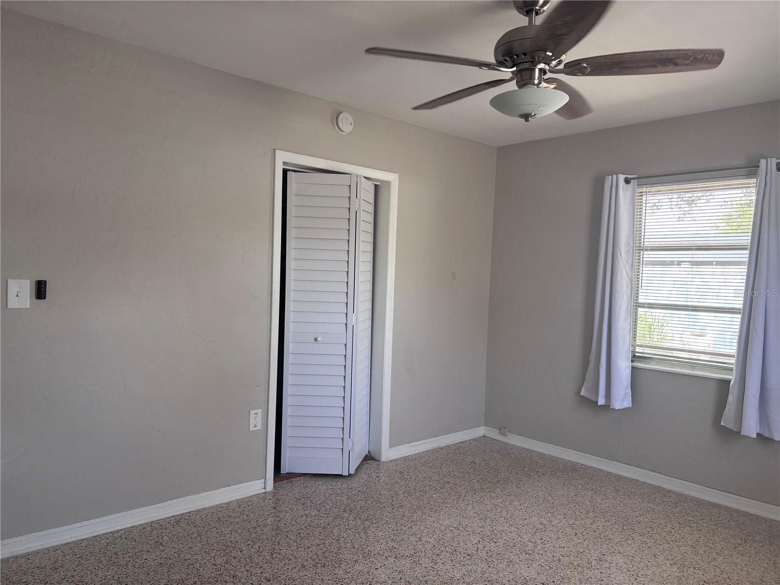 KENNETH CITY - Residential Lease