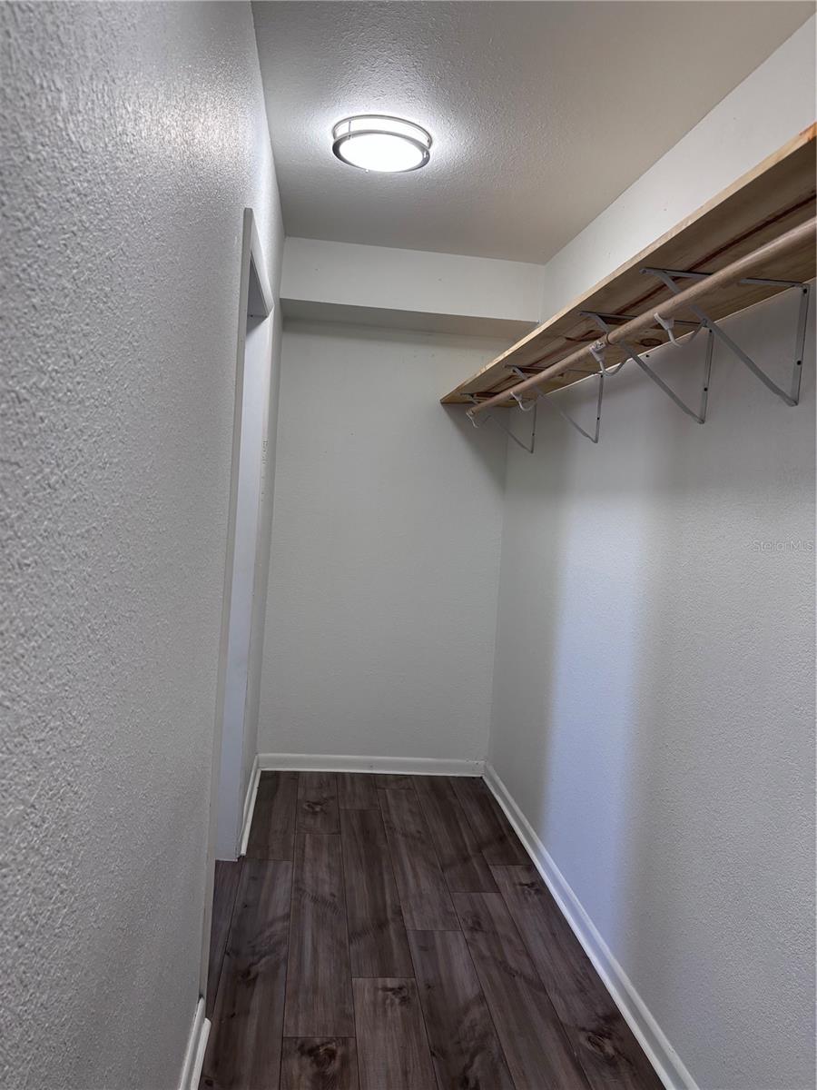 KENNETH CITY - Residential Lease