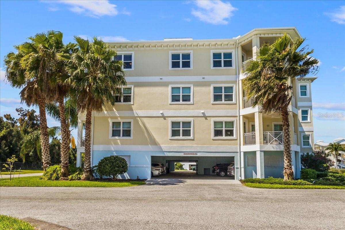 PALMA SOLA BAY CLUB PH 18B - Residential