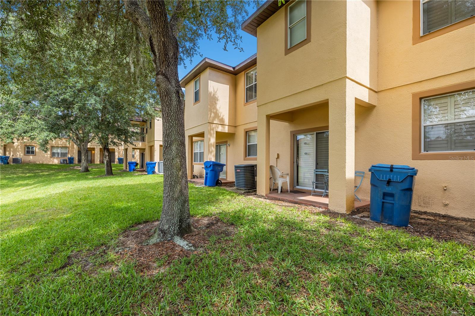 VILLA AT REGAL PALMS CONDO - Residential