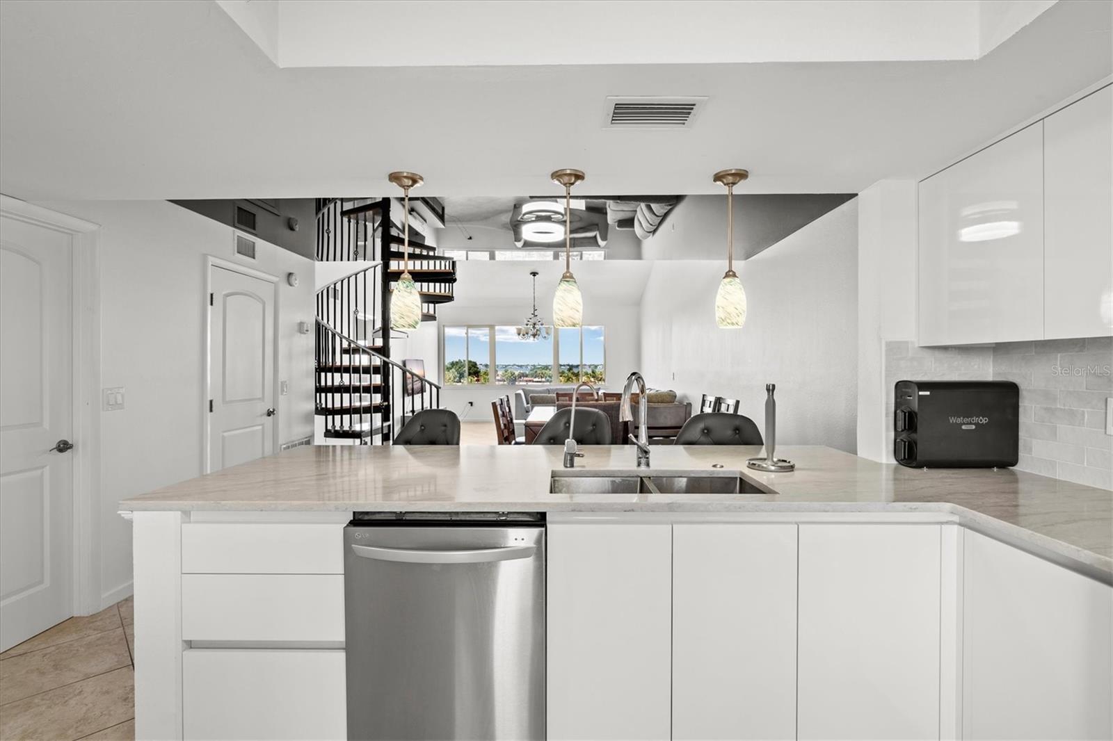 THE WATERWAY PH I - Residential