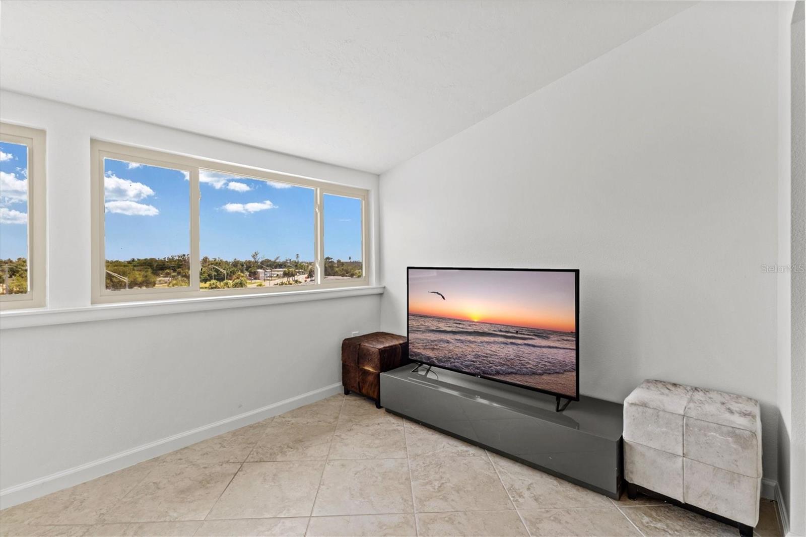 THE WATERWAY PH I - Residential
