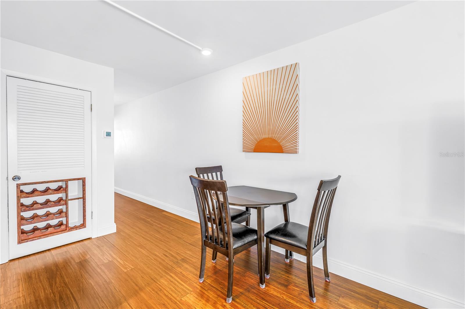 SYLVETTE CONDO - Residential