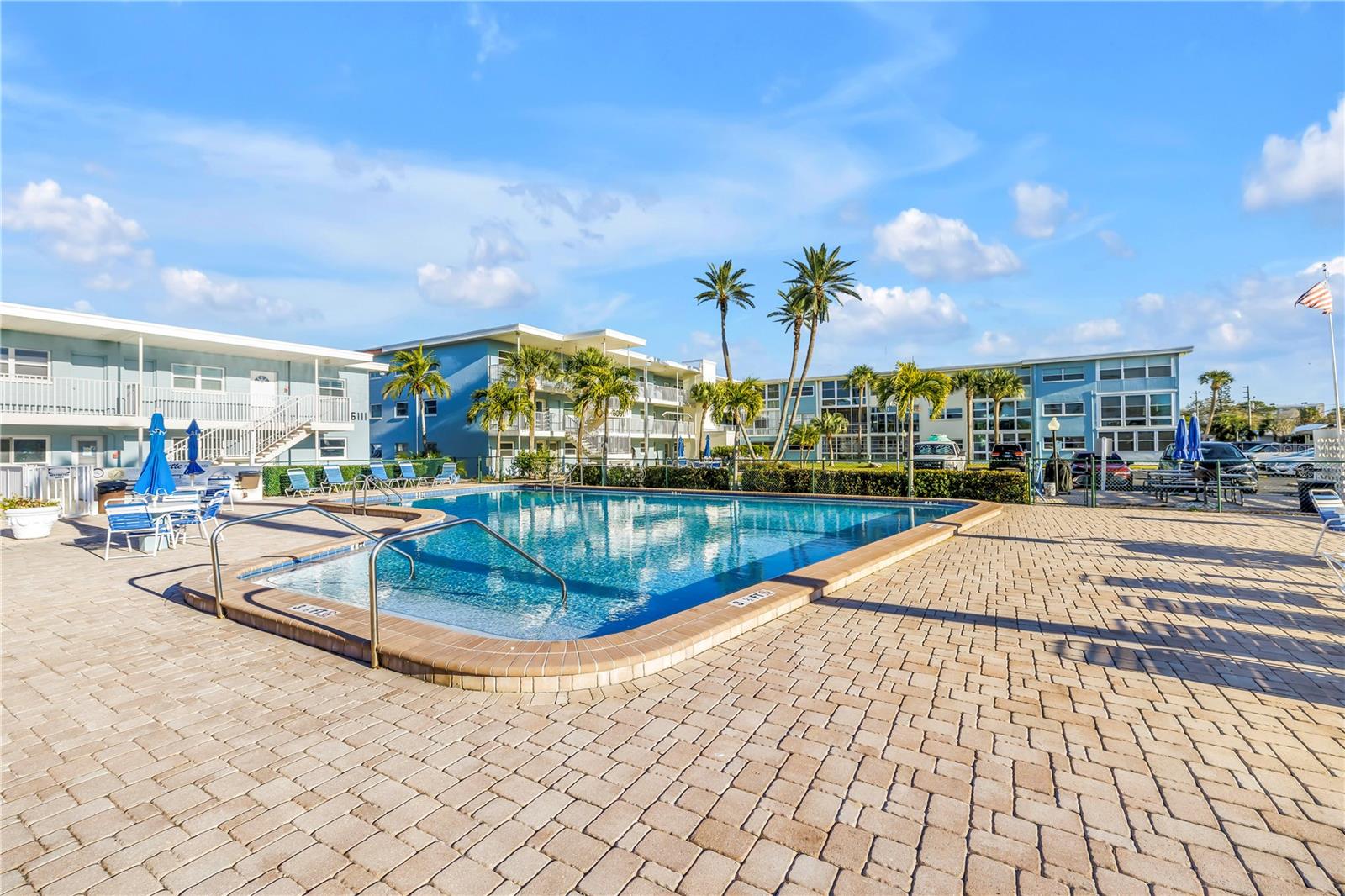 SYLVETTE CONDO - Residential