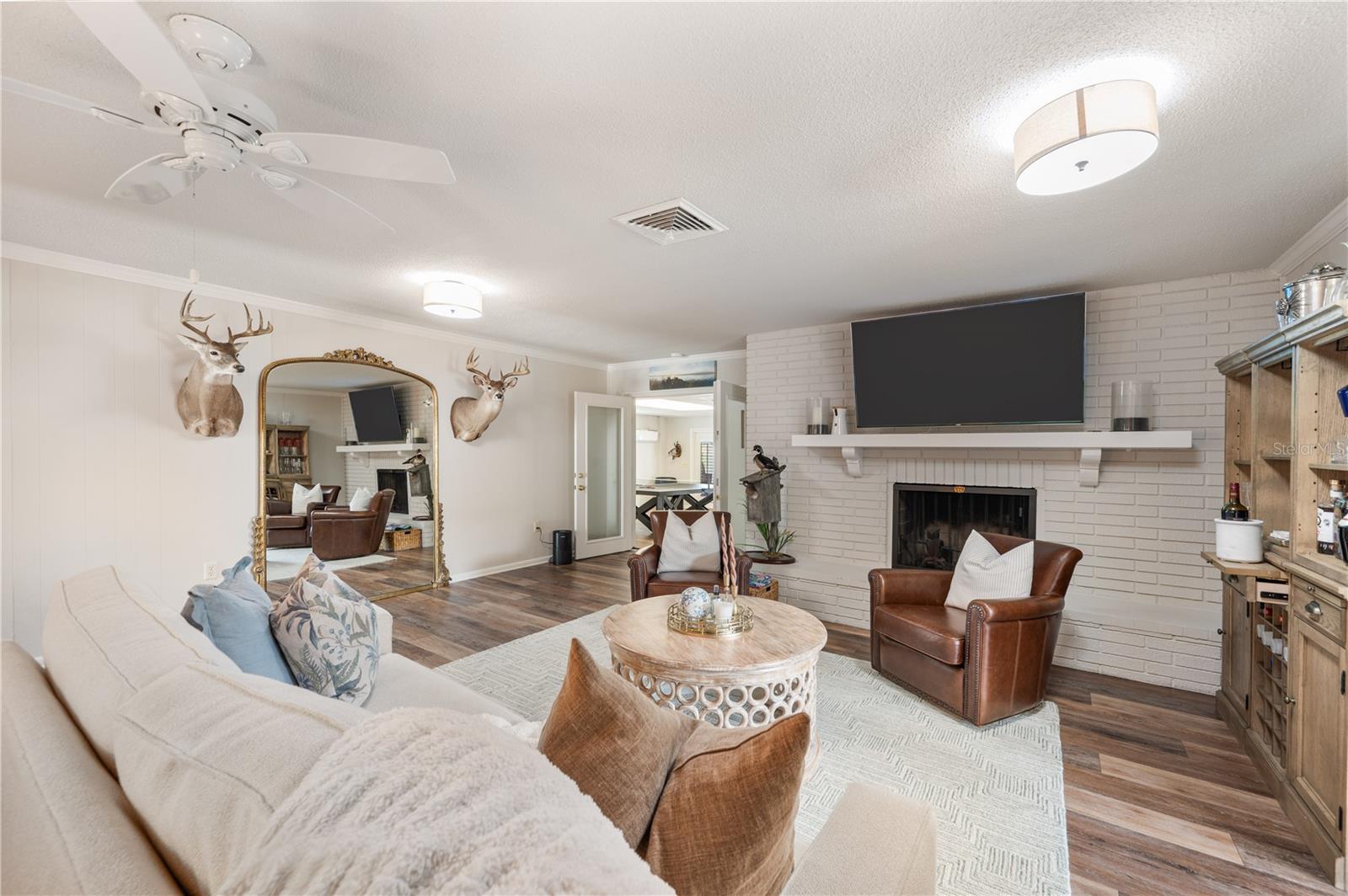 LAKE HOLLINGSWORTH ESTATES - Residential
