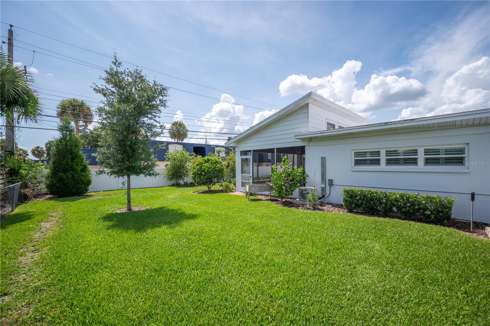 LAKE HOLLINGSWORTH ESTATES - Residential