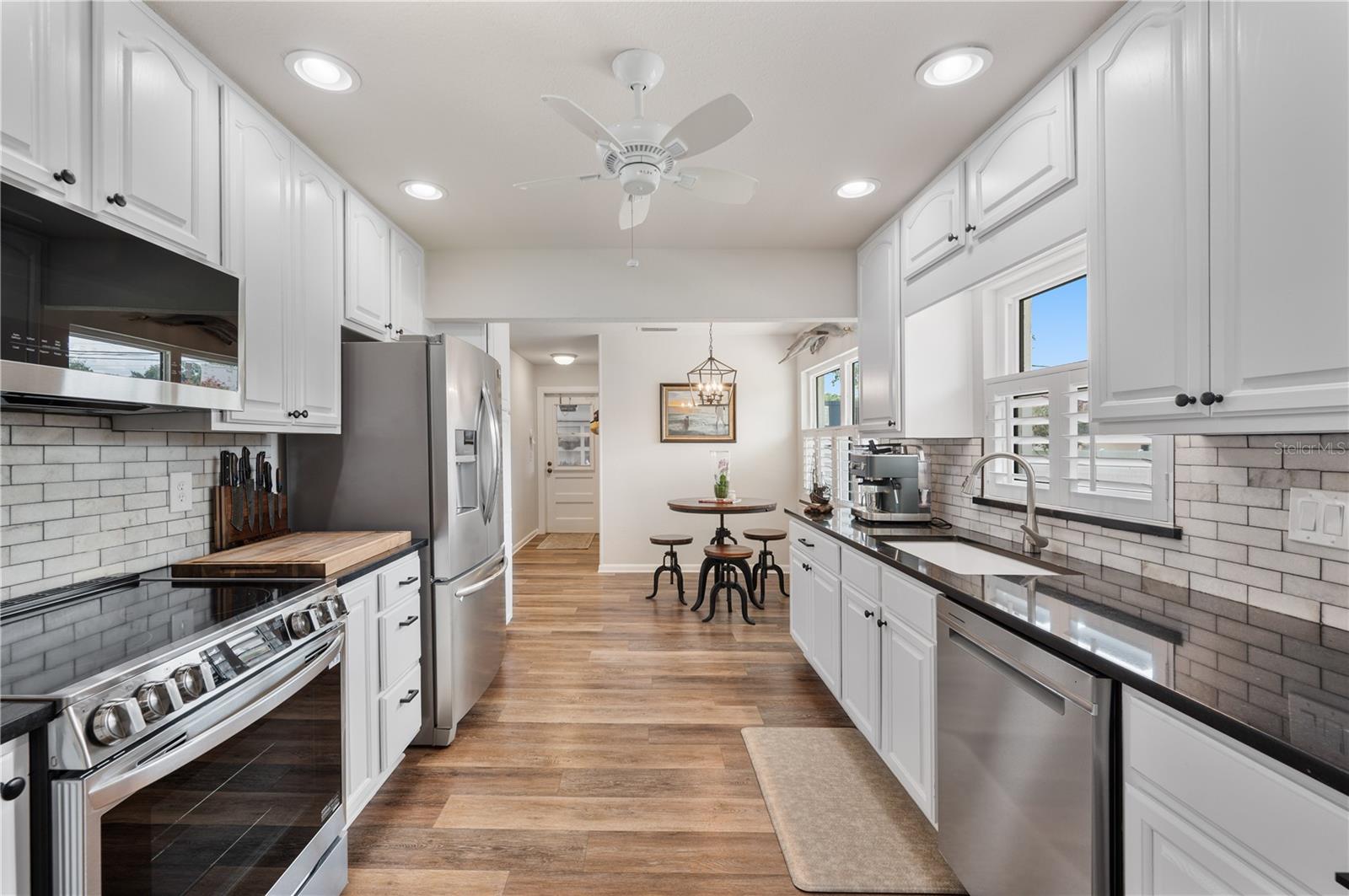 LAKE HOLLINGSWORTH ESTATES - Residential