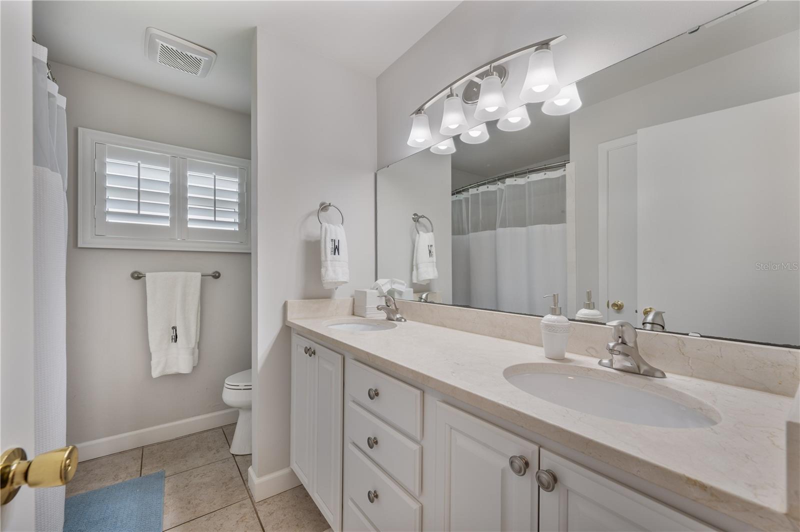 LAKE HOLLINGSWORTH ESTATES - Residential