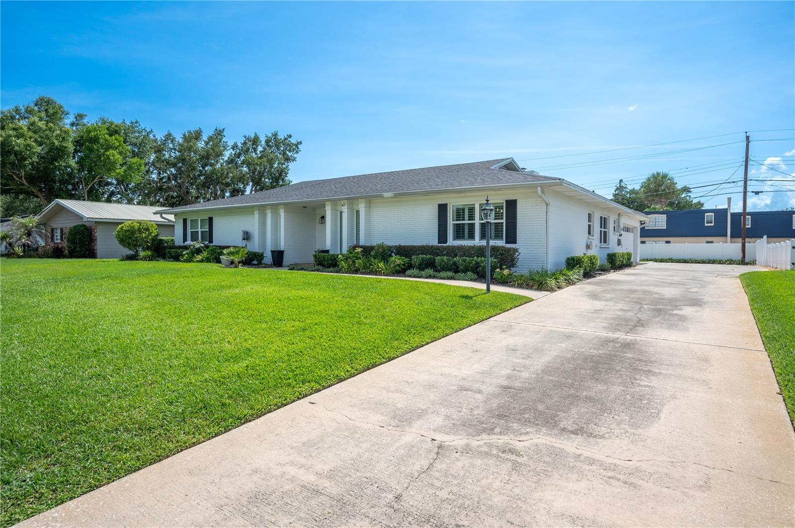 LAKE HOLLINGSWORTH ESTATES - Residential