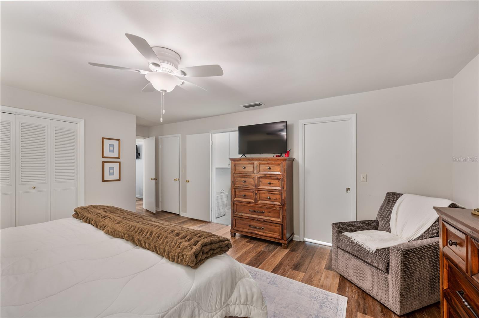 LAKE HOLLINGSWORTH ESTATES - Residential