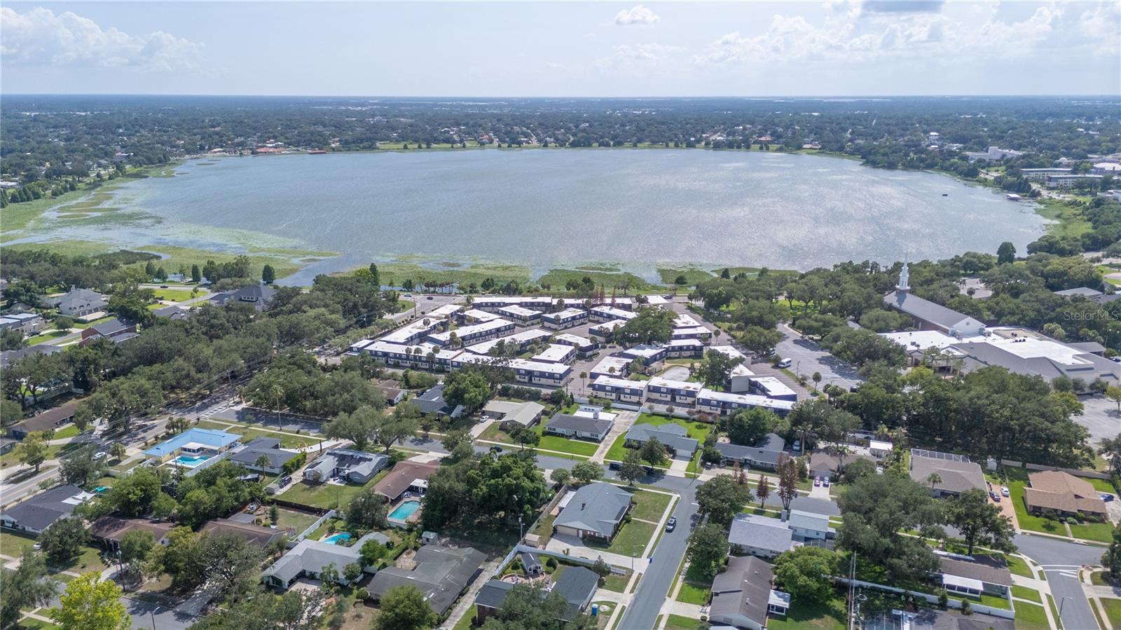 LAKE HOLLINGSWORTH ESTATES - Residential