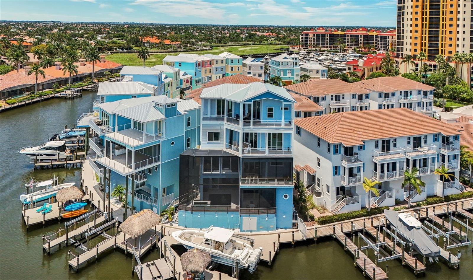 WATERFRONT/CAPE HARBOUR - Residential
