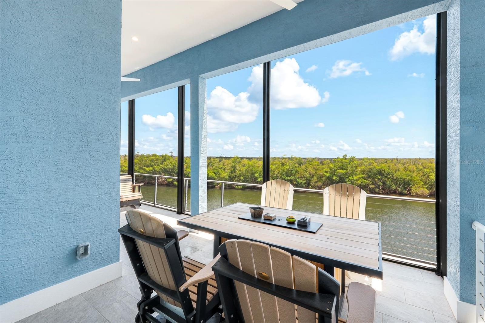 WATERFRONT/CAPE HARBOUR - Residential