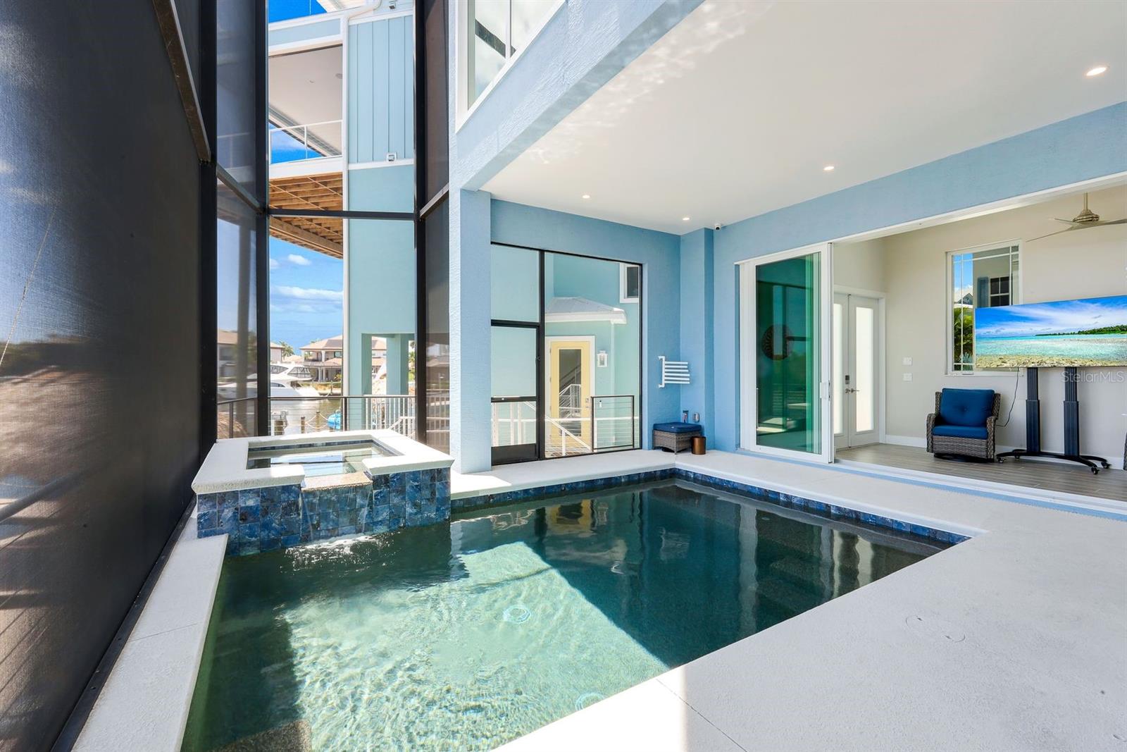 WATERFRONT/CAPE HARBOUR - Residential