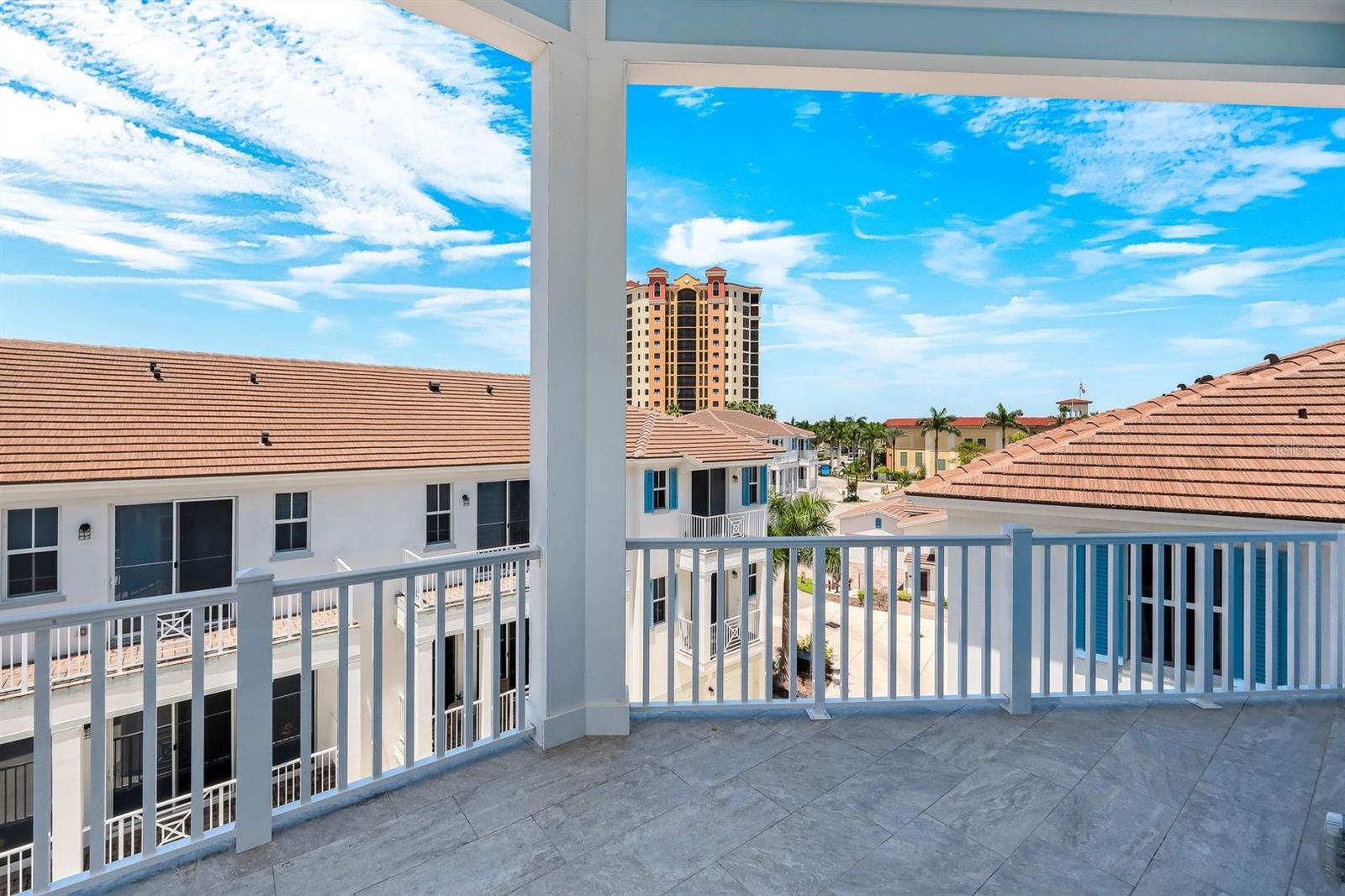 WATERFRONT/CAPE HARBOUR - Residential