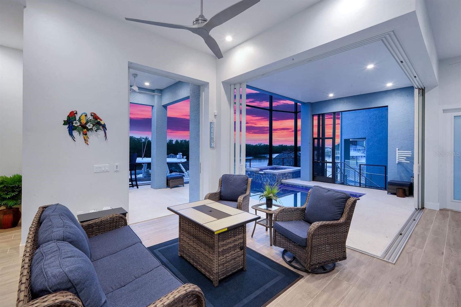 WATERFRONT/CAPE HARBOUR - Residential