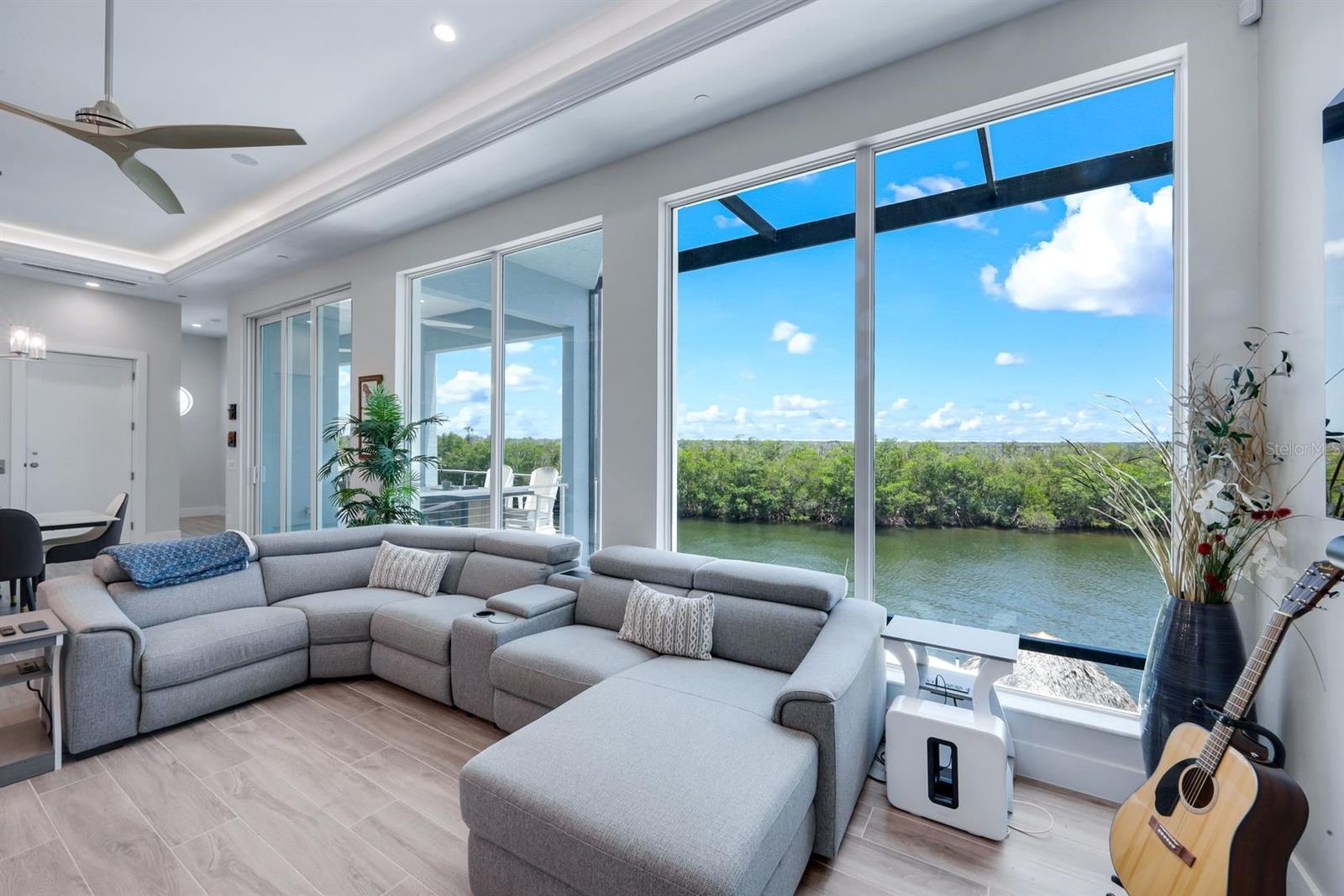 WATERFRONT/CAPE HARBOUR - Residential