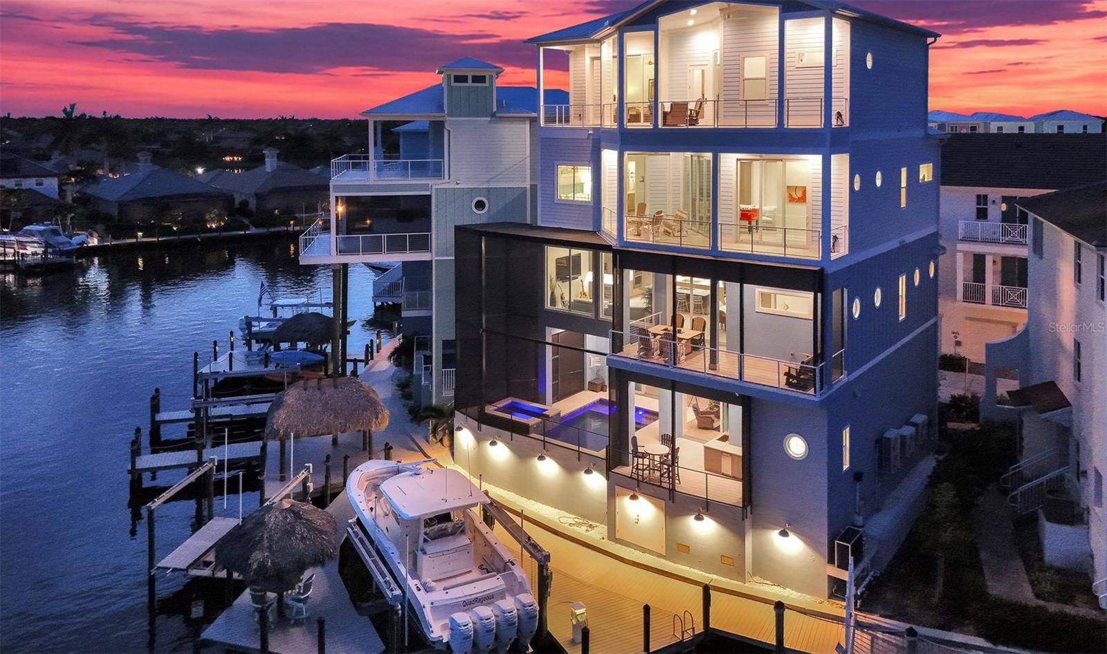 WATERFRONT/CAPE HARBOUR - Residential