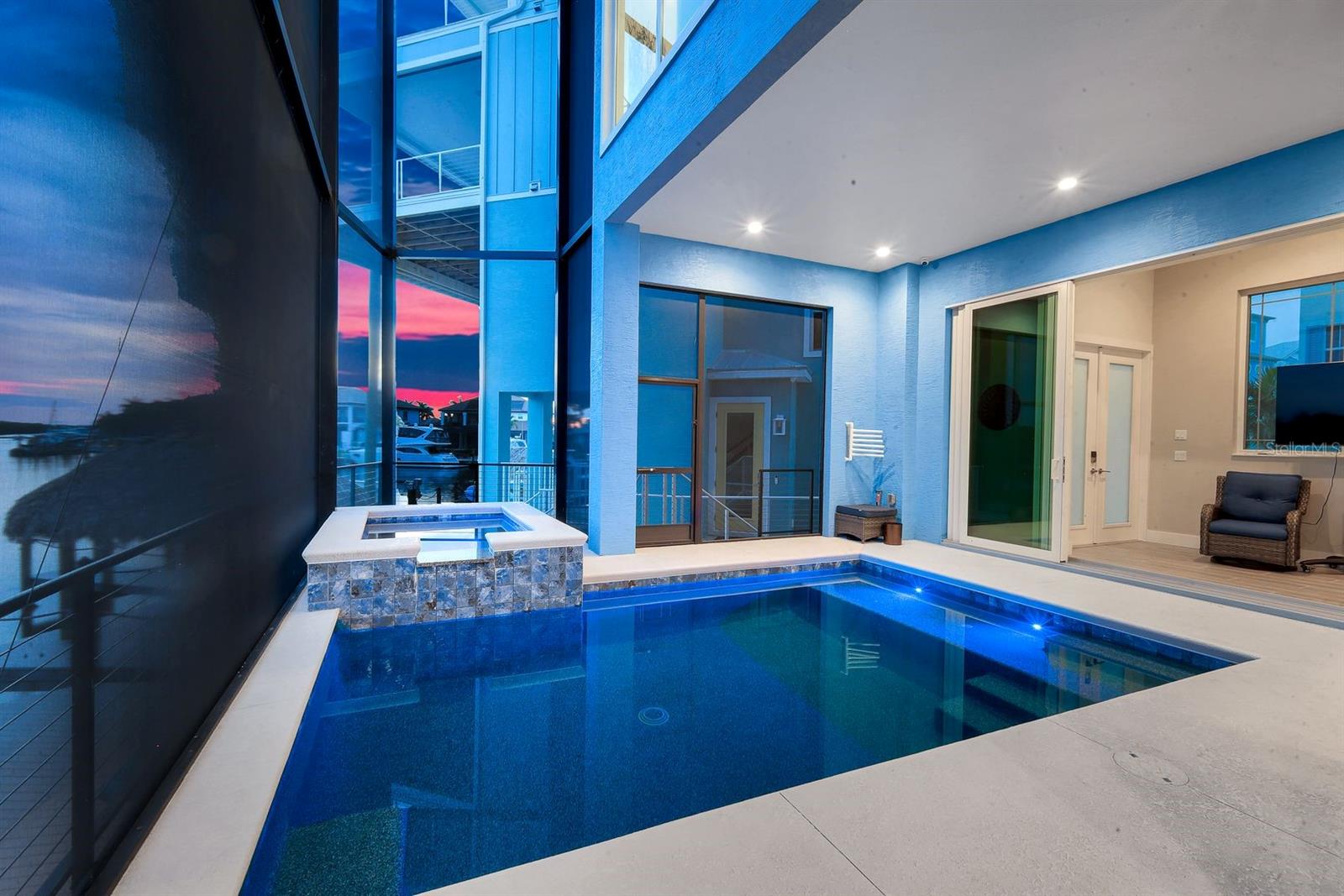 WATERFRONT/CAPE HARBOUR - Residential