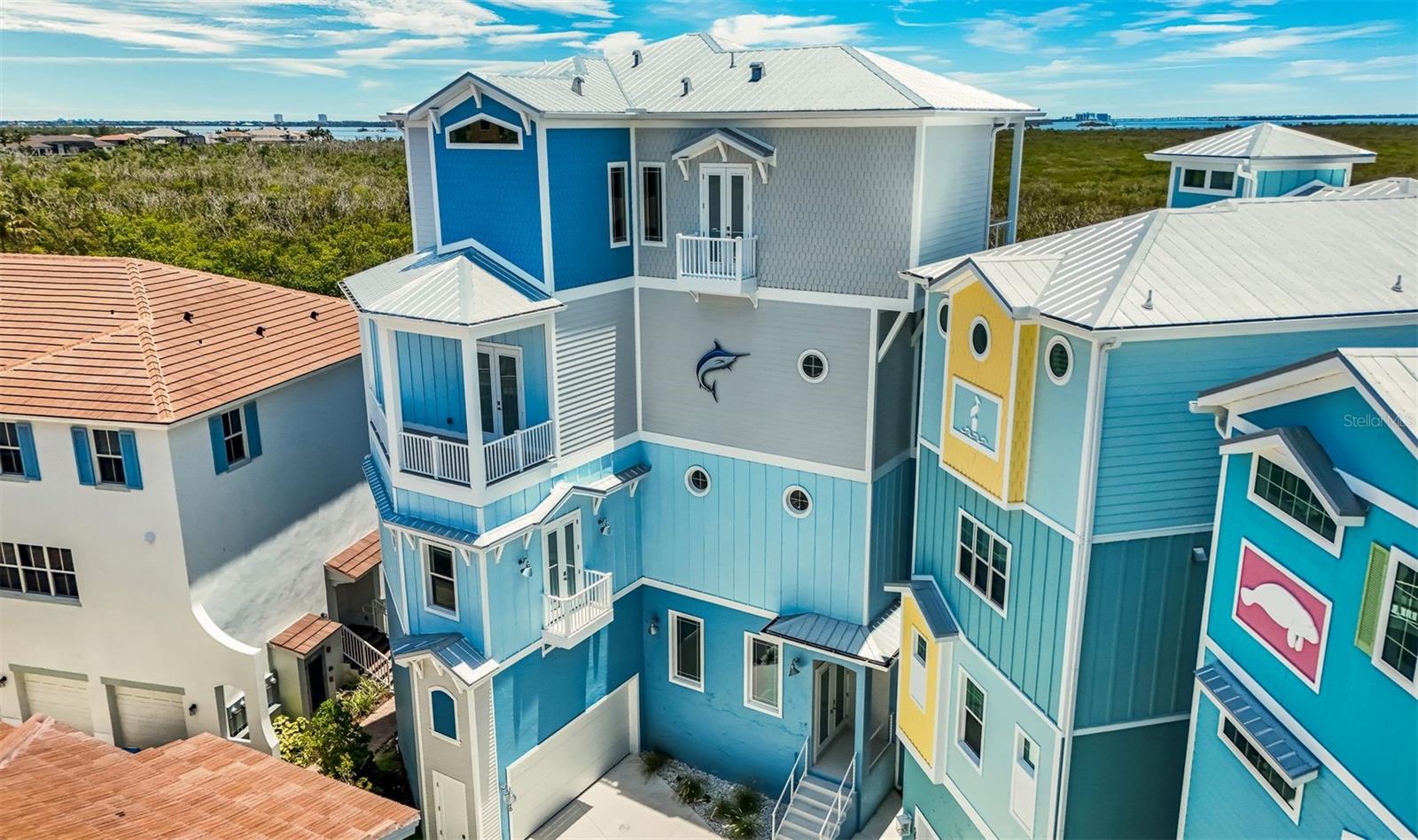 WATERFRONT/CAPE HARBOUR - Residential