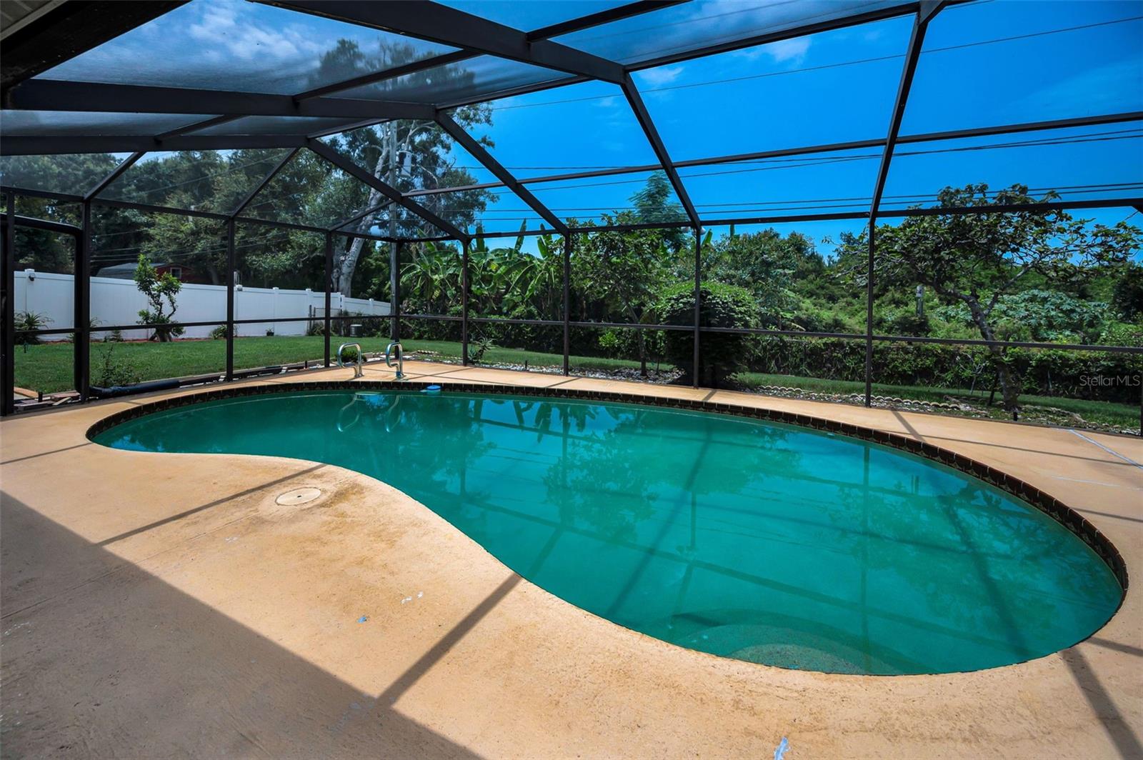 BARRINGTON HILLS - Residential