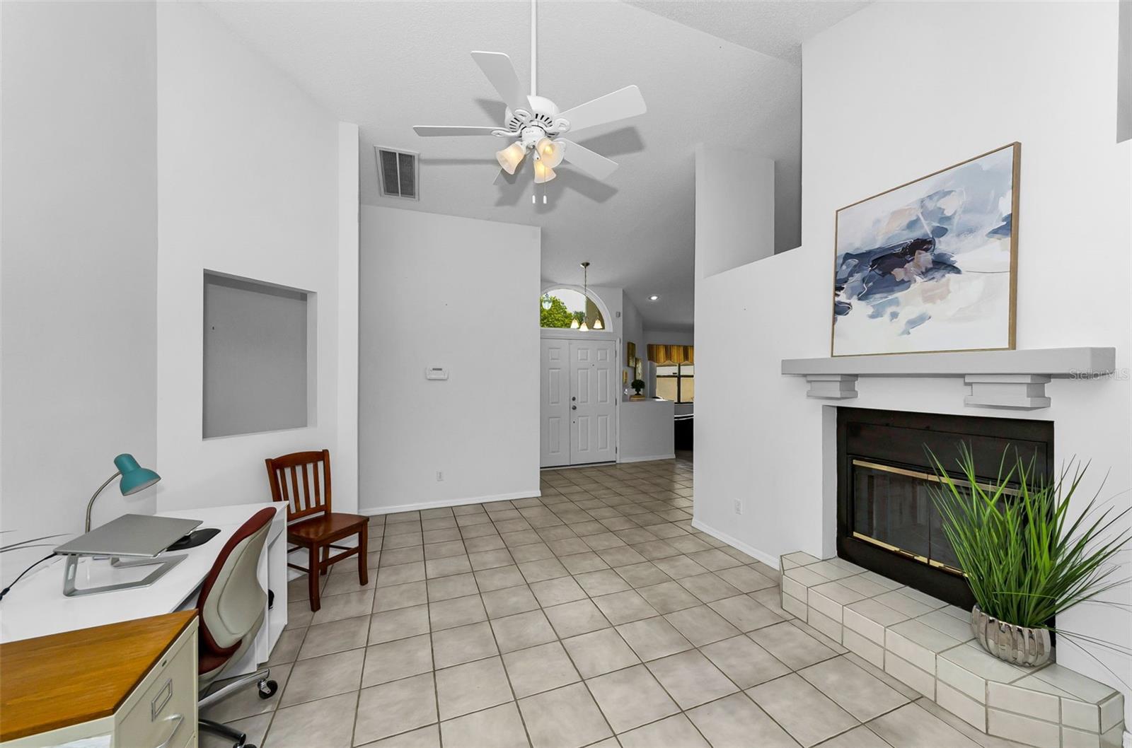 BARRINGTON HILLS - Residential