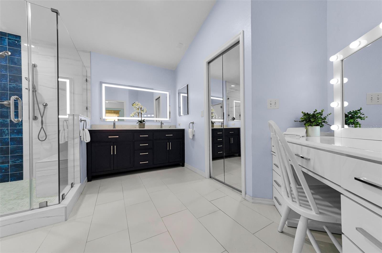 BARRINGTON HILLS - Residential
