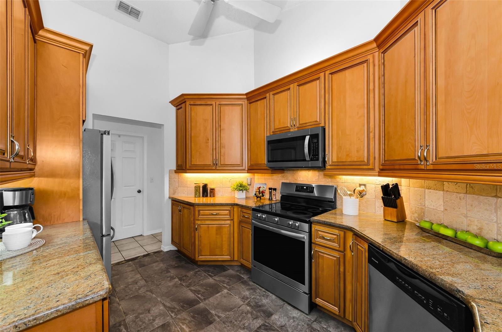 BARRINGTON HILLS - Residential