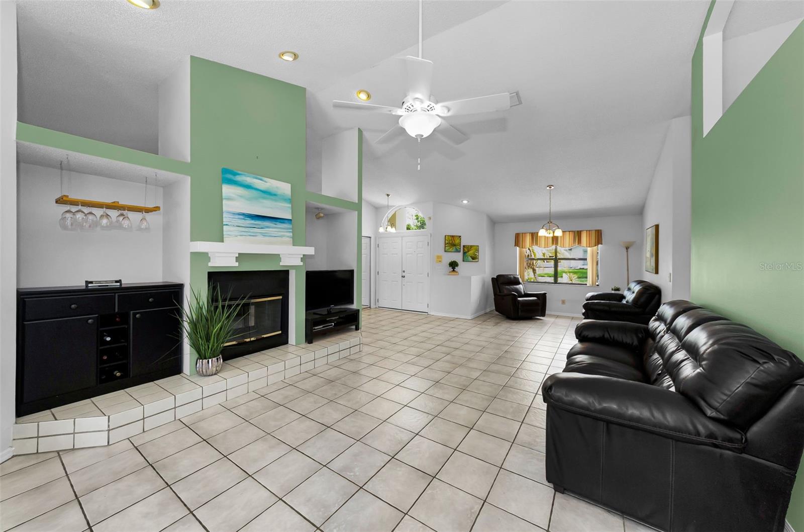 BARRINGTON HILLS - Residential