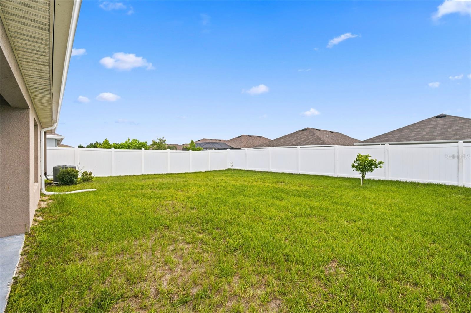 BARRINGTON/STERLING HILL - Residential