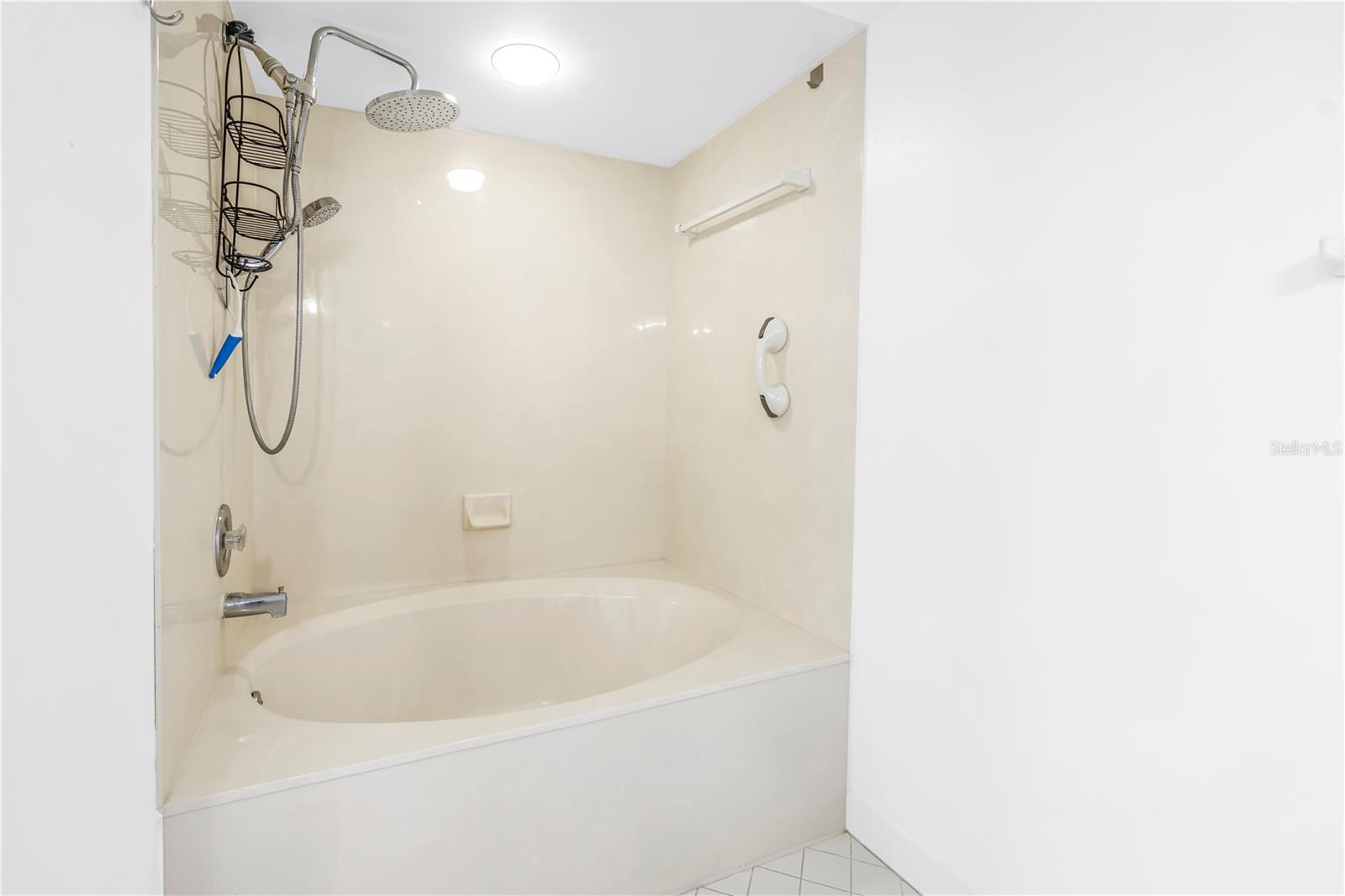 BAHIA VISTA UNIT II - Residential