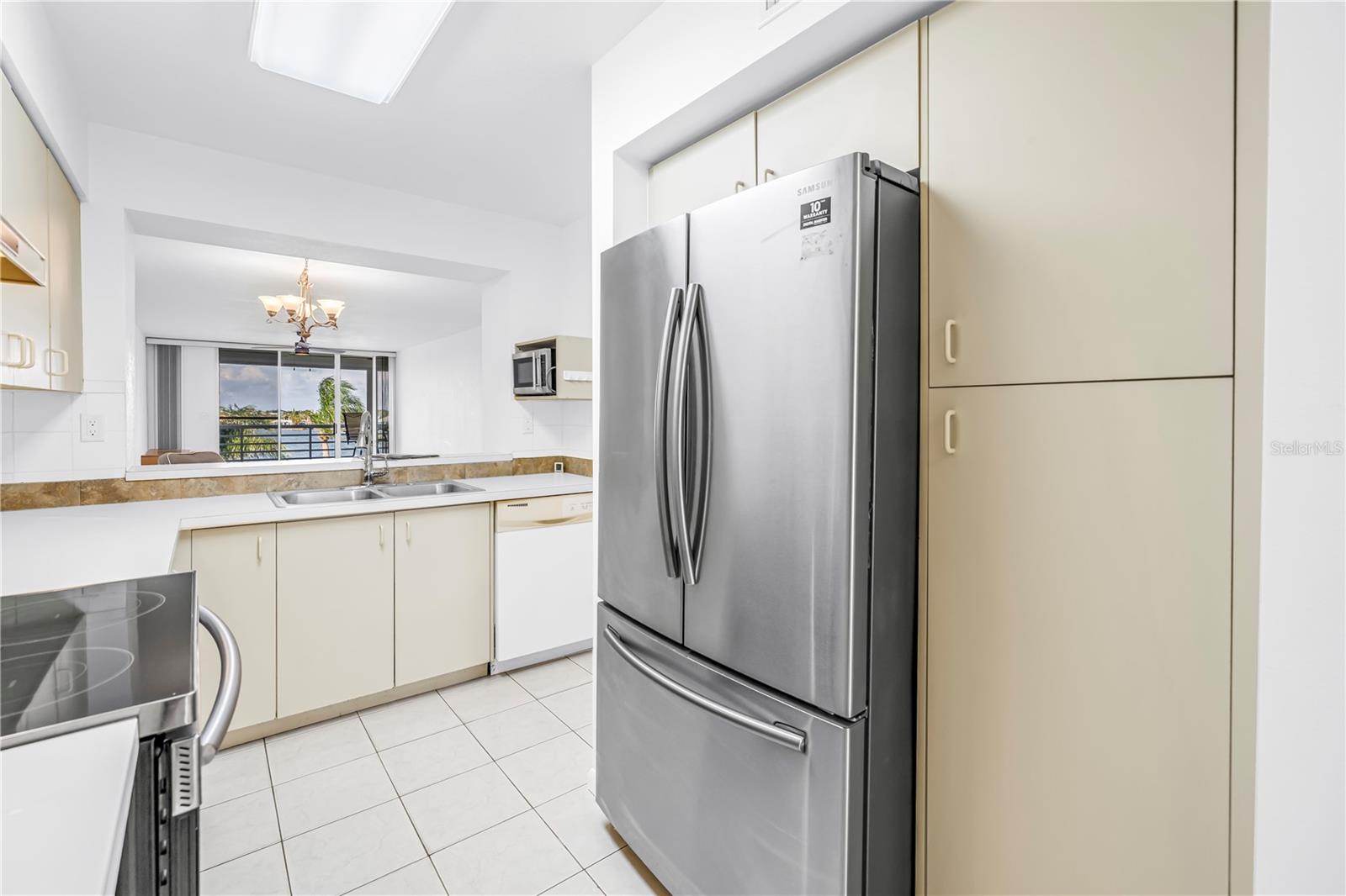 BAHIA VISTA UNIT II - Residential