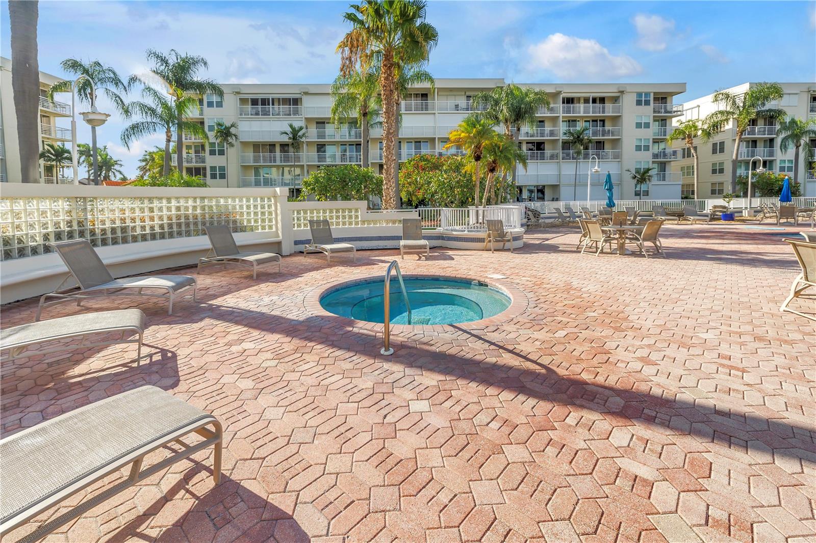 BAHIA VISTA UNIT II - Residential