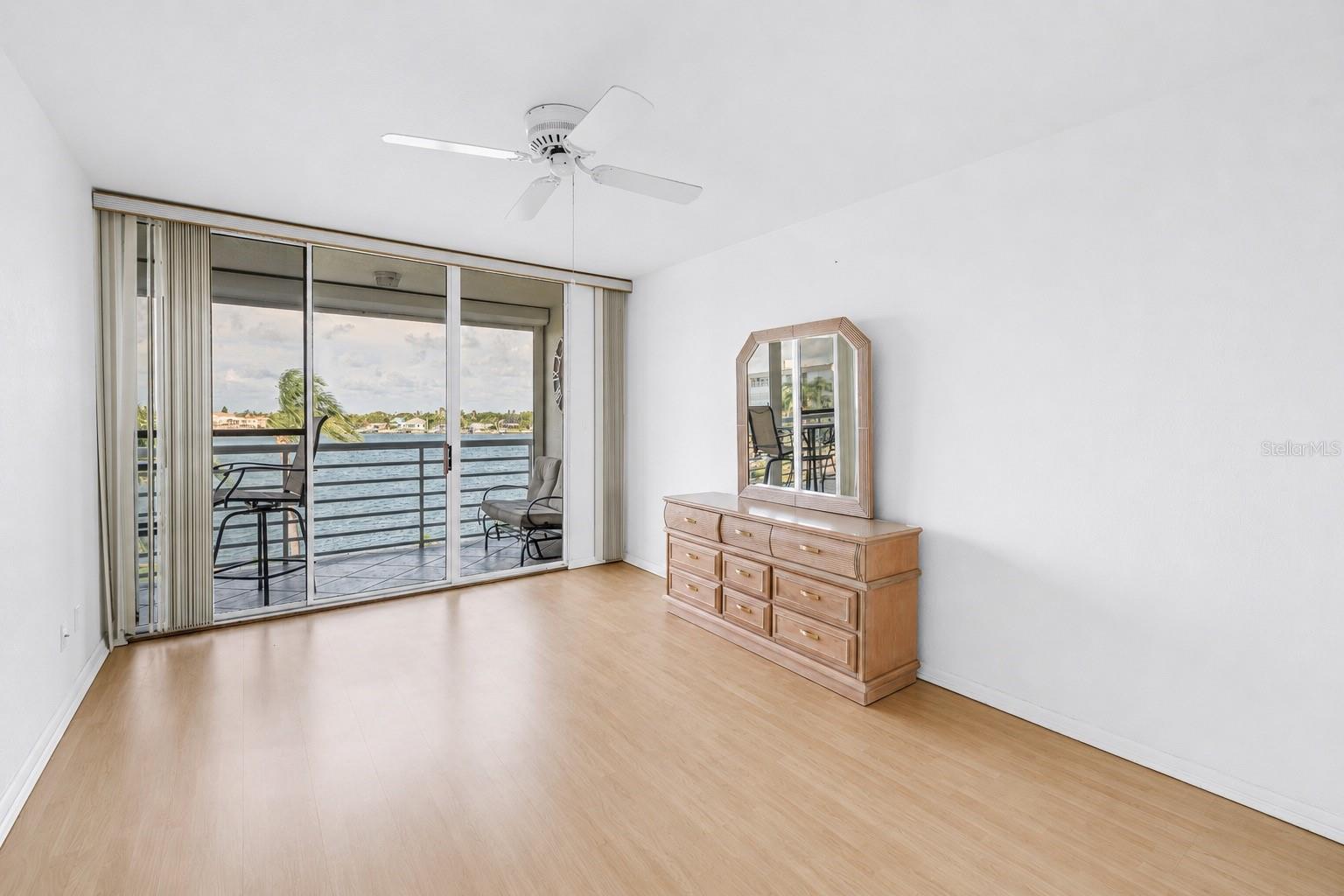 BAHIA VISTA UNIT II - Residential