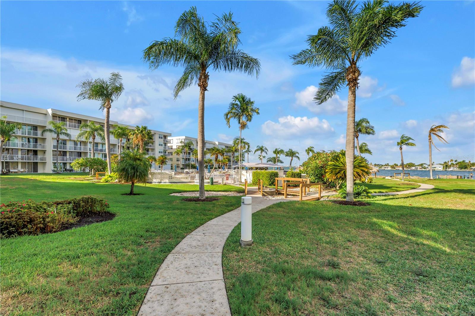BAHIA VISTA UNIT II - Residential