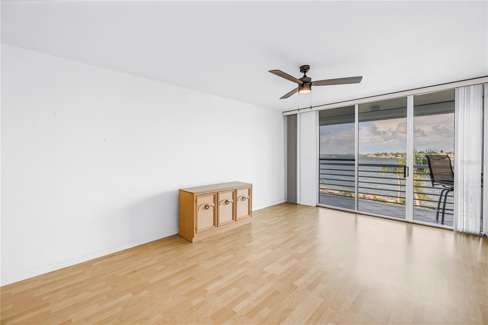 BAHIA VISTA UNIT II - Residential