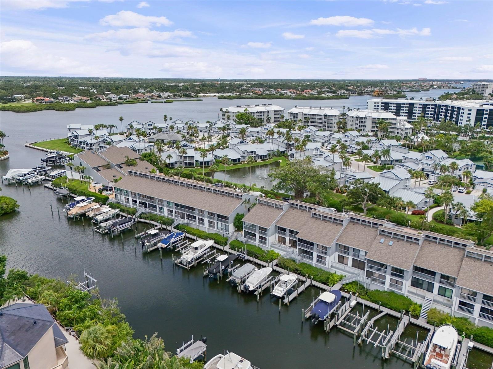 HARBOUR TOWNE - Residential