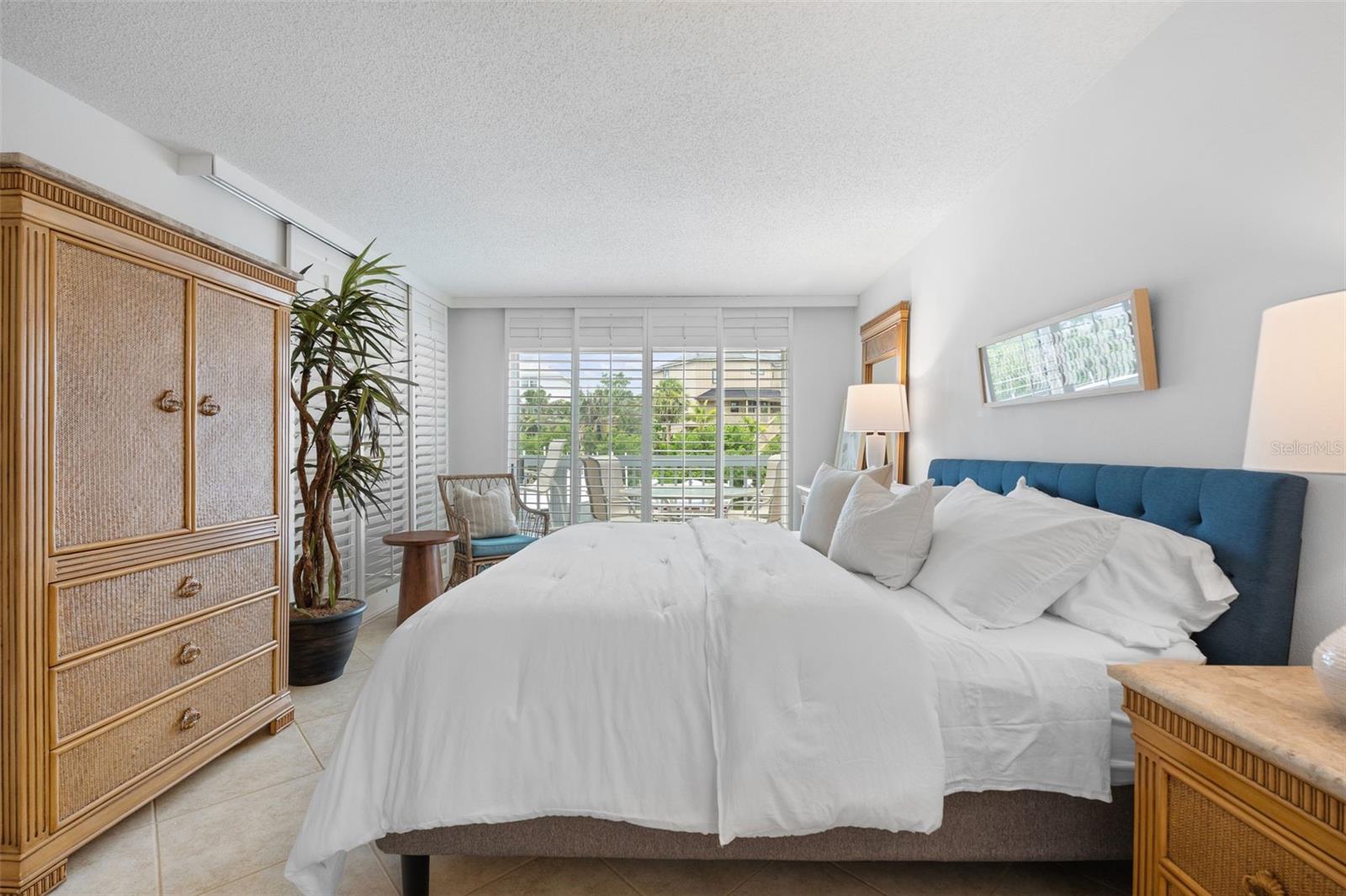 HARBOUR TOWNE - Residential
