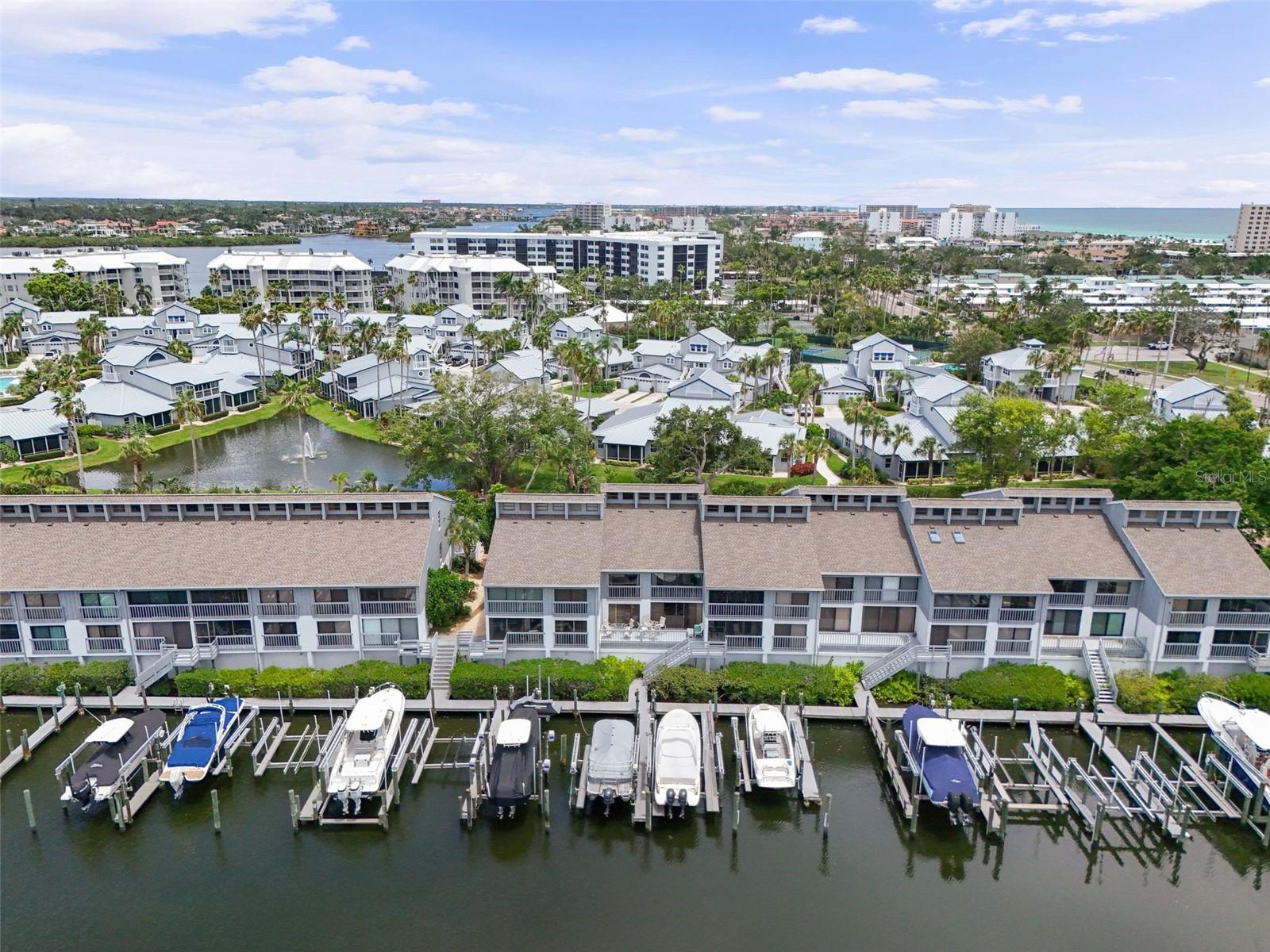 HARBOUR TOWNE - Residential